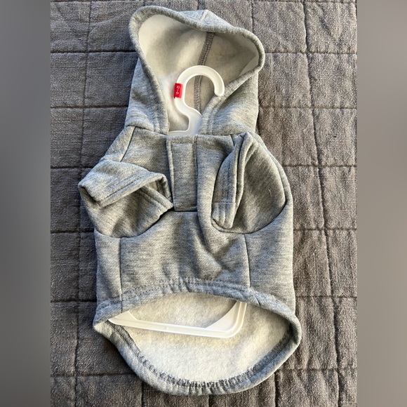 Novogratz Pet “I Still Live With My Parents” Gray Hoodie - Size X-Small - Picture 4 of 5